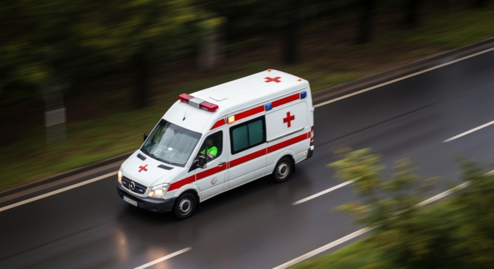 Groźny wypadek w Hucie Katowice: pracownik z ciężkimi oparzeniami w szpitalu