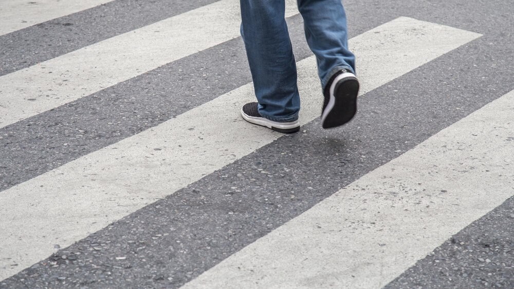 Katowice stawiają na bezpieczeństwo: Policja wzmacnia akcję „Bezpieczny Pieszy”