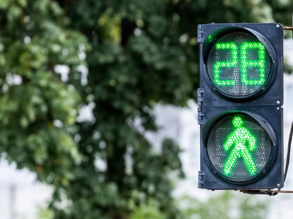 Nowa sygnalizacja świetlna na ul. Kolistej w Katowicach – krok w stronę bezpieczniejszej przyszłości!