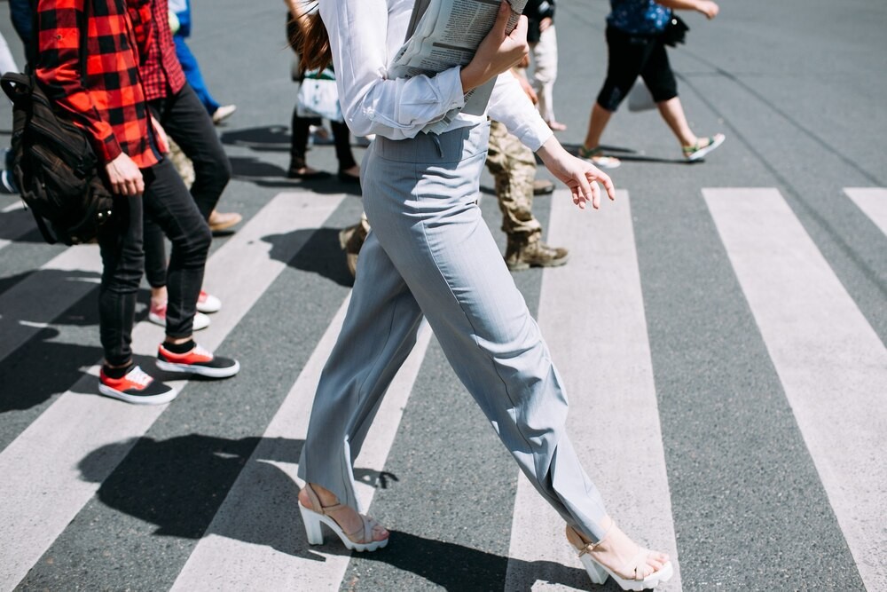 Zagubiona seniorka w Katowicach: Policja apeluje o pomoc w jej identyfikacji