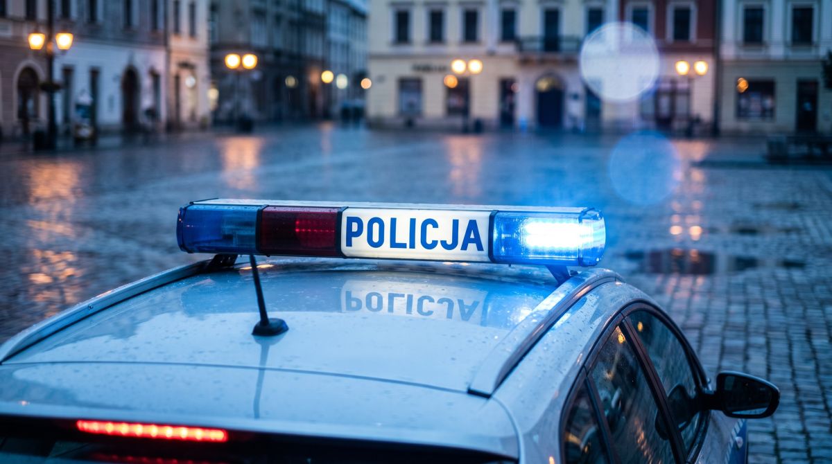 Pięciu ukrywających się mężczyzn zatrzymanych przez policję w ciągu 24 godzin