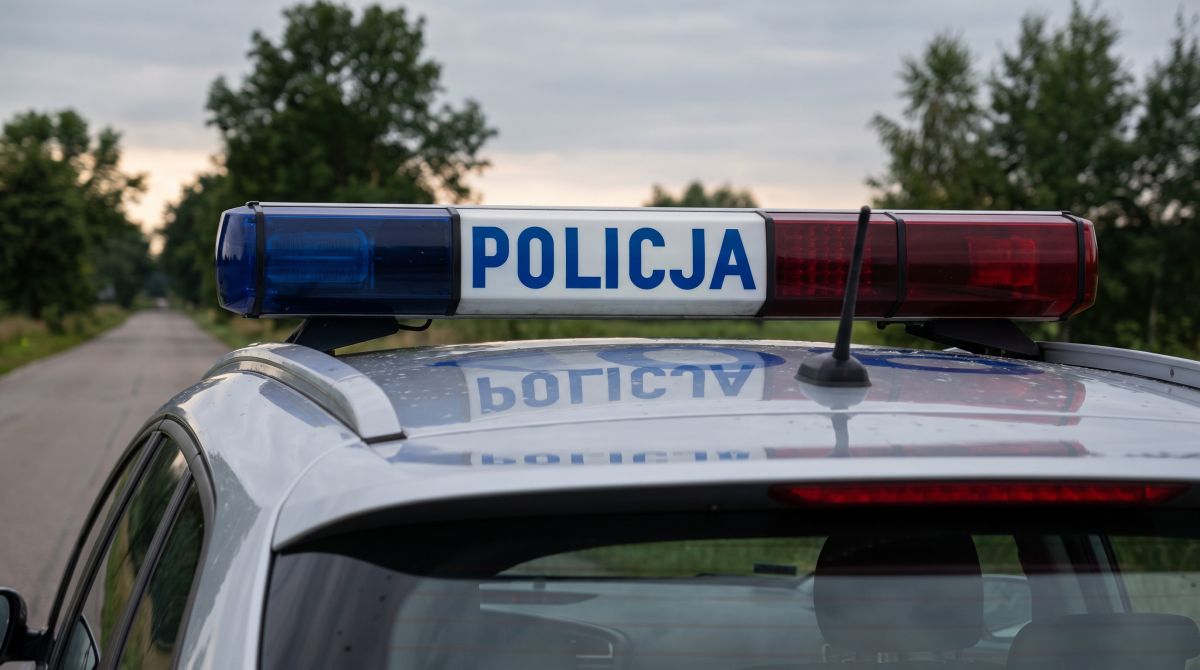 Uczciwy mieszkaniec Jastrzębia-Zdroju oddał znalezione pieniądze z bankomatu